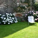 Les Augustins, D'hotes, Quartier Historique, Accueil 2 Roues Bed and breakfast Angers