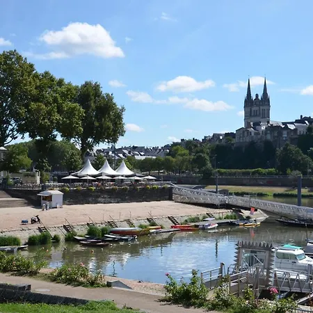 Le Beau Repaire, Chambres D'Hotes, Quartier Historique, Accueil Velos 住宿加早餐酒店 3*