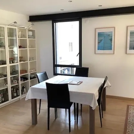 Le Beau Repaire, D'hotes, Quartier Historique, 1 A 3 Chambres, Etage Independant Angers