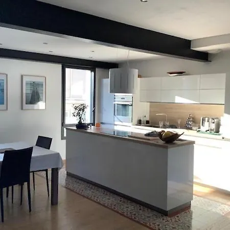 Le Beau Repaire, Chambres D'Hotes, Quartier Historique, Accueil Velos Frühstückspension