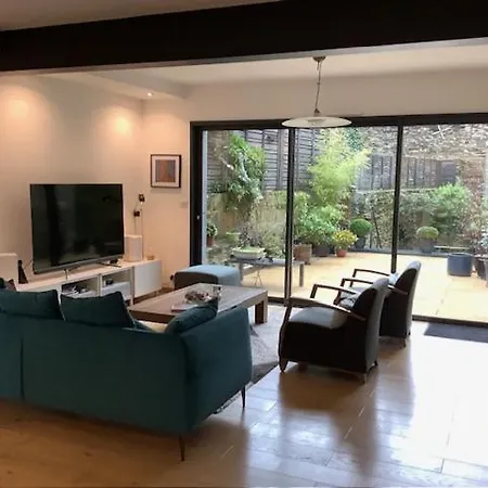 住宿加早餐酒店 Le Beau Repaire, Chambres D'Hotes, Quartier Historique, Accueil Velos