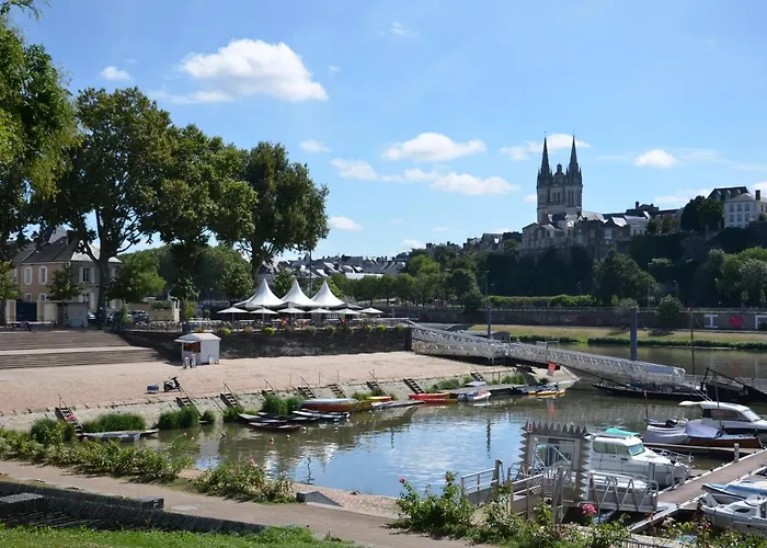 Le Beau Repaire, D'hotes, Quartier Historique, Accueil Velos Bed & Breakfast 3*