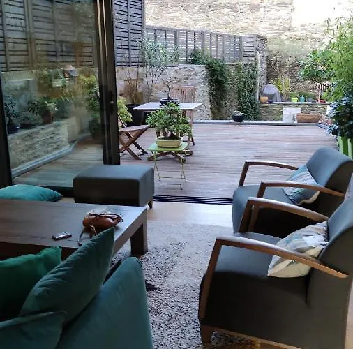 Le Beau Repaire, D'hotes, Quartier Historique, Accueil Velos Bed & Breakfast