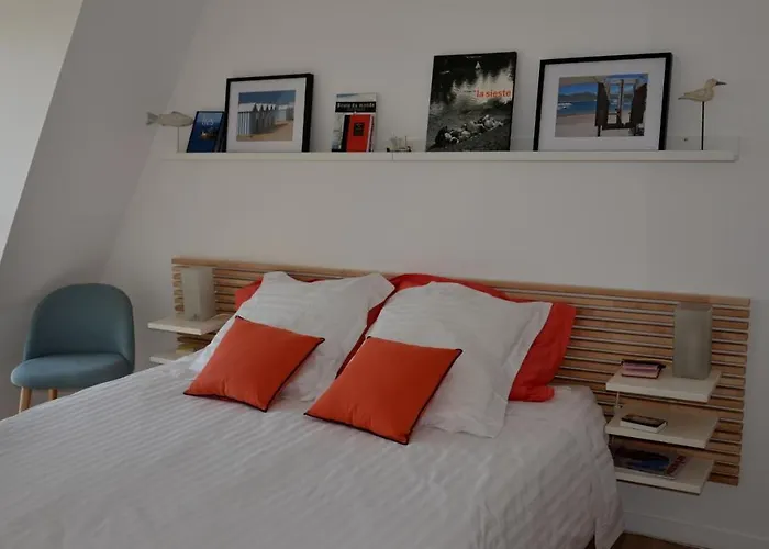 Les Augustins, Chambres D'Hotes, Quartier Historique, Accueil Velos Bed & Breakfast 3*